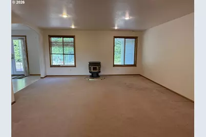 2184 13th St, Florence, OR 97439 - Photo 9