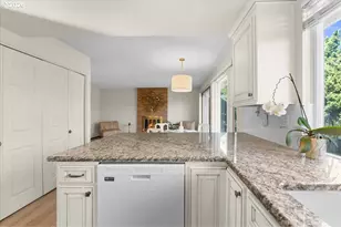 15800 SW Alderbrook Cir, Portland, OR 97224 - Photo 17