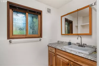 8501 SW Iroquois Dr, Tualatin, OR 97062 - Photo 35