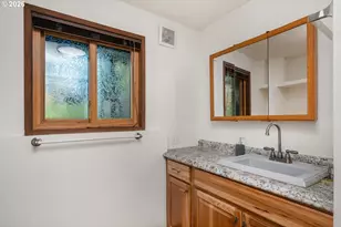 8501 SW Iroquois Dr, Tualatin, OR 97062 - Photo 35