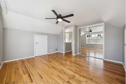 26 NE Stafford St, Portland, OR 97211 - Photo 23