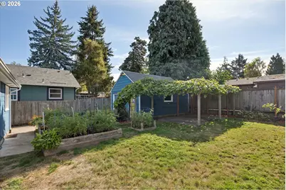 26 NE Stafford St, Portland, OR 97211 - Photo 33