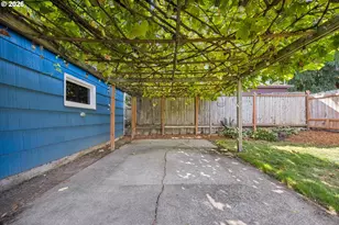 26 NE Stafford St, Portland, OR 97211 - Photo 35