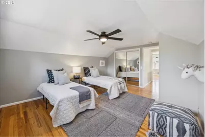 26 NE Stafford St, Portland, OR 97211 - Photo 21