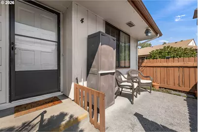 15200 SW Crown Dr #4, King City, OR 97224 - Photo 5