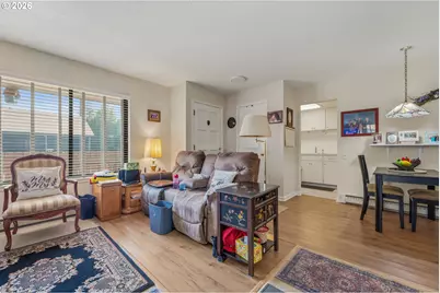 15200 SW Crown Dr #4, King City, OR 97224 - Photo 7