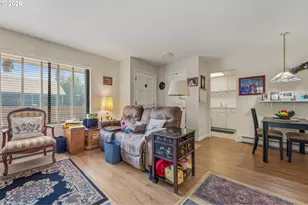 15200 SW Crown Dr, King City, OR 97224 - Photo 7