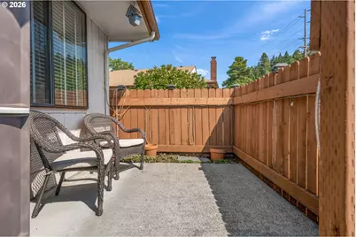 15200 SW Crown Dr #4, King City, OR 97224 - Photo 3