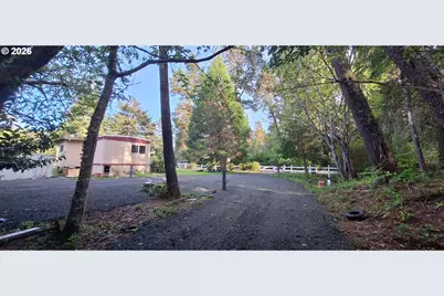 5425 Bay Berry Dr, Florence, OR 97439 - Photo 1