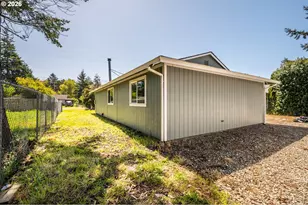 1135 1st St NE, Bandon, OR 97411 - Photo 33