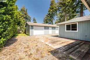 1135 1st St NE, Bandon, OR 97411 - Photo 35