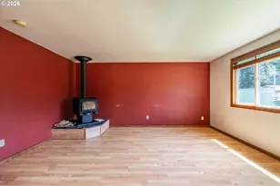1135 1st St NE, Bandon, OR 97411 - Photo 11