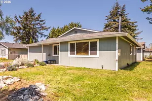 1135 1st St NE, Bandon, OR 97411 - Photo 3