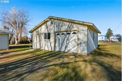 443 9th St, Metolius, OR 97741 - Photo 27