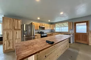 61687 Lawen Rd, Burns, OR 97720 - Photo 13