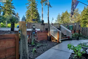 89555 Shorecrest Dr, Florence, OR 97439 - Photo 5