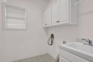 223 Beringer Ct, Eugene, OR 97404 - Photo 21