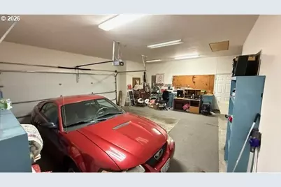 223 Beringer Ct, Eugene, OR 97404 - Photo 43