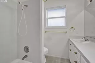 223 Beringer Ct, Eugene, OR 97404 - Photo 29