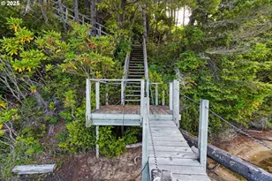 5192 Russell Dr, Florence, OR 97439 - Photo 35