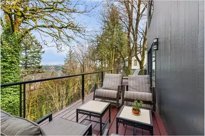 4191 SW Greenleaf Dr, Portland, OR 97221 - Photo 13