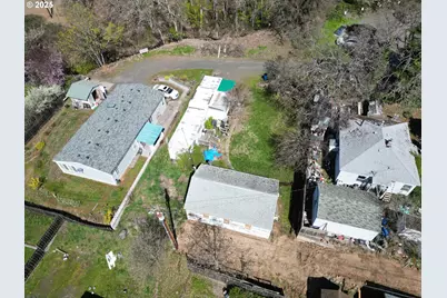 311 W Lincoln St, Bingen, WA 98605 - Photo 11