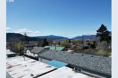 311 W Lincoln St, Bingen, WA 98605 - Photo 7