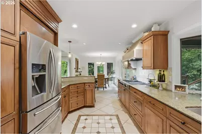 10300 SE Evergreen Hwy, Vancouver, WA 98664 - Photo 17
