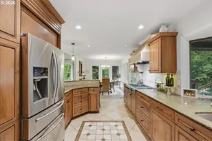 10300 SE Evergreen Hwy, Vancouver, WA 98664 - Photo 17