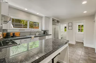 2656 SW Gerald Ave, Portland, OR 97201 - Photo 9