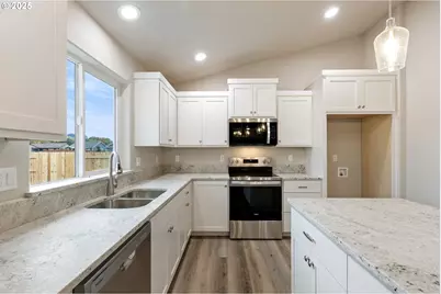 109 Citation Ct, Winston, OR 97496 - Photo 19