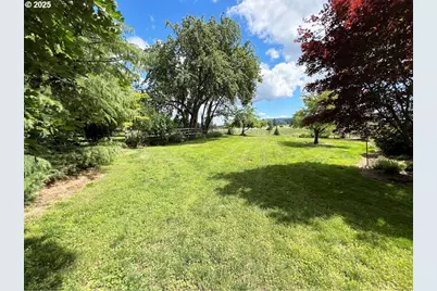 17236 NW Lucy Reeder Rd, Portland, OR 97231 - Photo 37