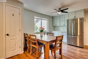 12710 NE 37th St, Vancouver, WA 98682 - Photo 5
