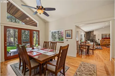 737 Pinecrest Dr, Grants Pass, OR 97526 - Photo 15