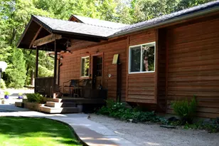 737 Pinecrest Dr, Grants Pass, OR 97526 - Photo 5