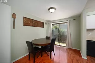 11608 SE Reedway St, Portland, OR 97266 - Photo 9