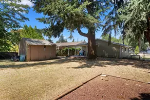 11608 SE Reedway St, Portland, OR 97266 - Photo 3
