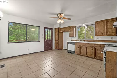11925 NW Oatfield Ct, Portland, OR 97229 - Photo 13