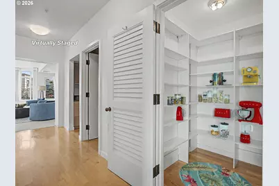2445 NW Westover Rd #202, Portland, OR 97210 - Photo 13