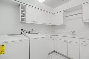 2445 NW Westover Rd, Portland, OR 97210 - Photo 35