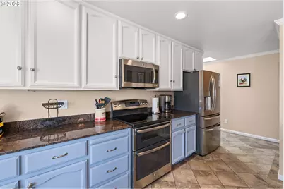 850 Crestwood Pl, Brookings, OR 97415 - Photo 9