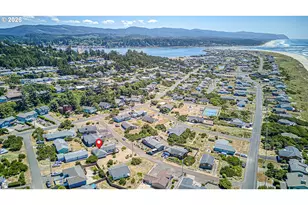 1910 NW Cutter St, Waldport, OR 97394 - Photo 7