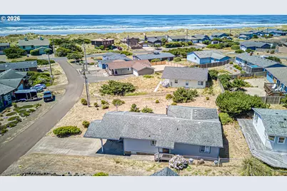 1910 NW Cutter St, Waldport, OR 97394 - Photo 5