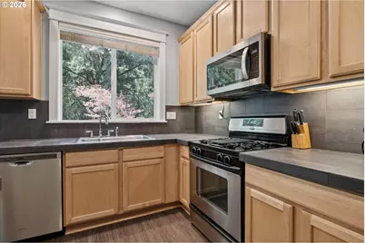3441 SE Pinewood Ave, Hillsboro, OR 97123 - Photo 13