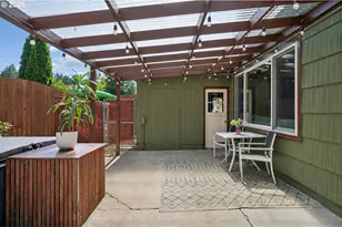 12513 NE Russell St, Portland, OR 97230 - Photo 21