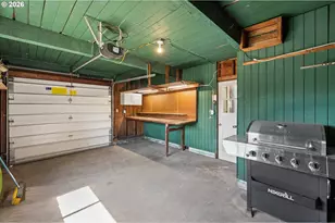 12513 NE Russell St, Portland, OR 97230 - Photo 27