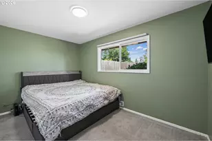 12513 NE Russell St, Portland, OR 97230 - Photo 15