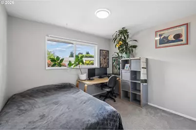 12513 NE Russell St, Portland, OR 97230 - Photo 11