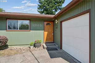 12513 NE Russell St, Portland, OR 97230 - Photo 5