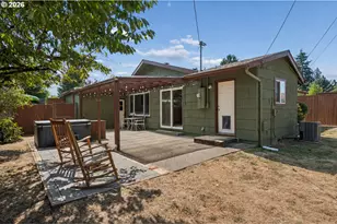 12513 NE Russell St, Portland, OR 97230 - Photo 25